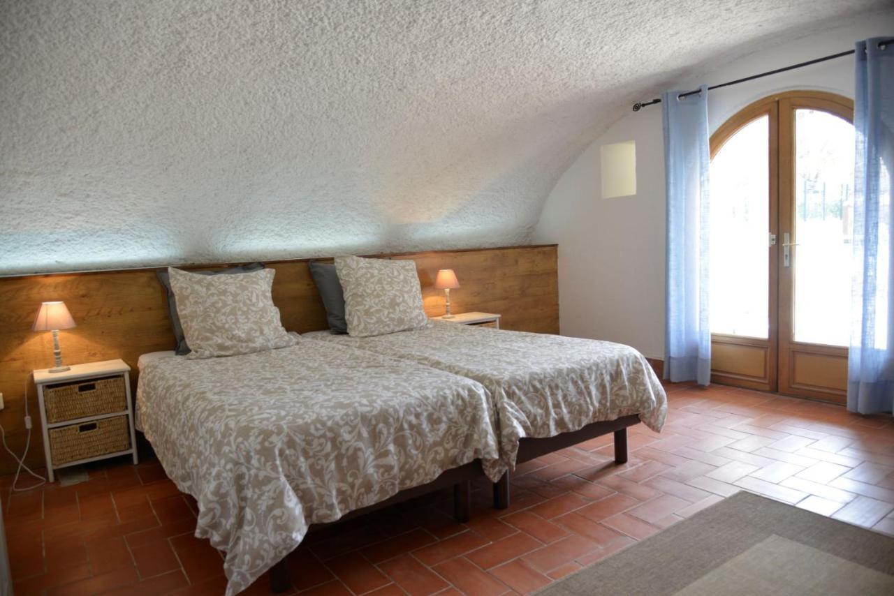 Au Grand Bonheur Bed & Breakfast Besseges Bagian luar foto