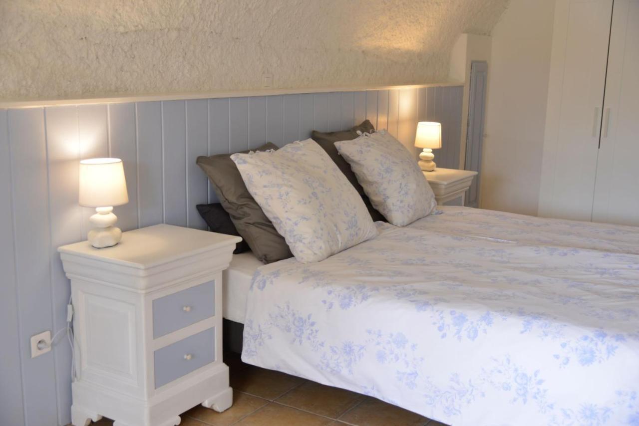 Au Grand Bonheur Bed & Breakfast Besseges Bagian luar foto