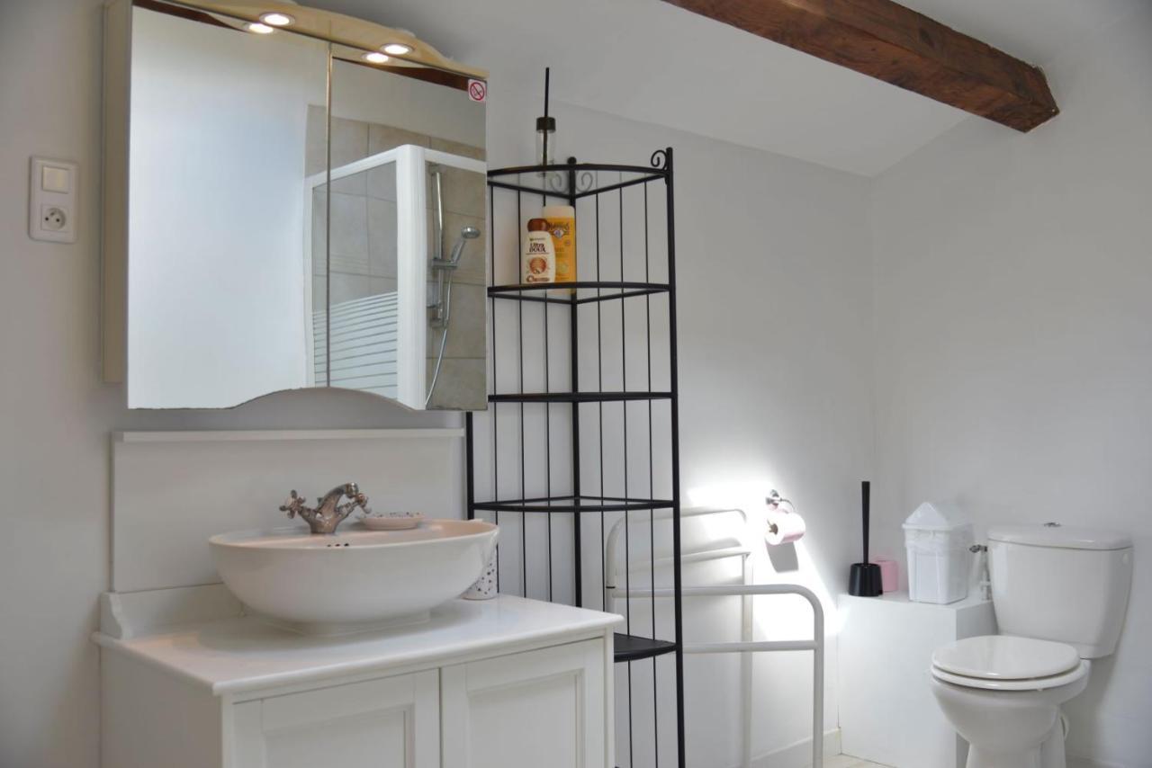Au Grand Bonheur Bed & Breakfast Besseges Bagian luar foto