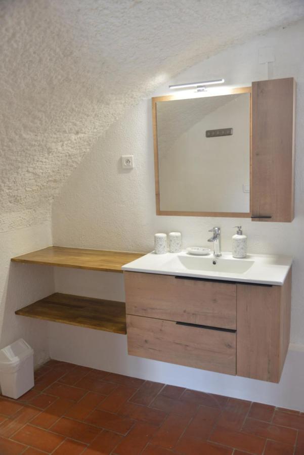 Au Grand Bonheur Bed & Breakfast Besseges Bagian luar foto