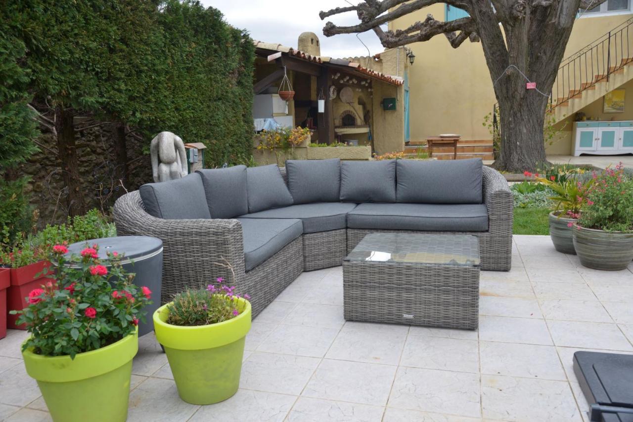 Au Grand Bonheur Bed & Breakfast Besseges Bagian luar foto