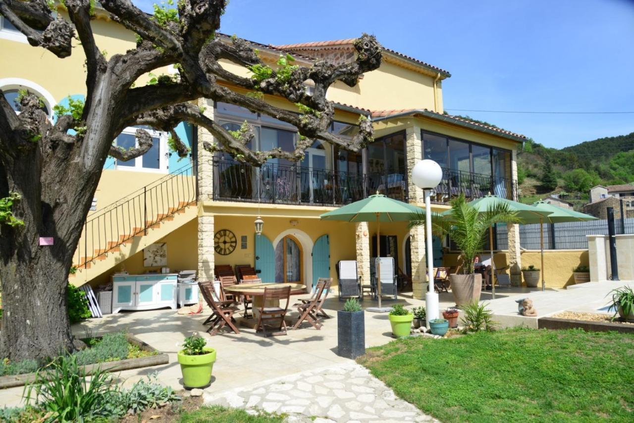 Au Grand Bonheur Bed & Breakfast Besseges Bagian luar foto