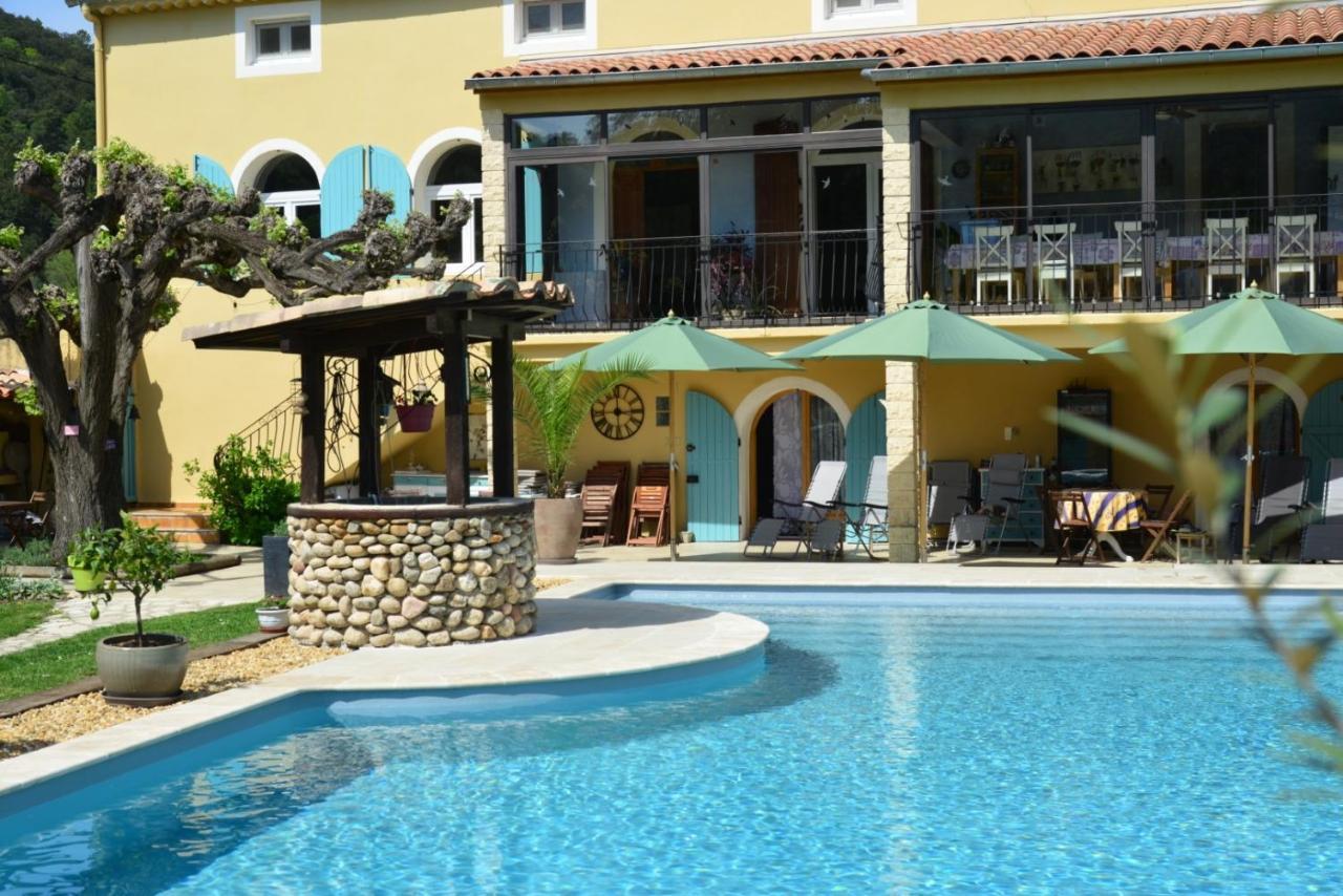 Au Grand Bonheur Bed & Breakfast Besseges Bagian luar foto