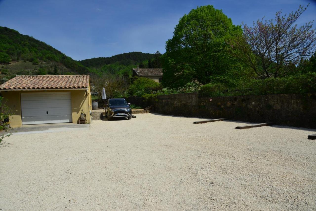 Au Grand Bonheur Bed & Breakfast Besseges Bagian luar foto