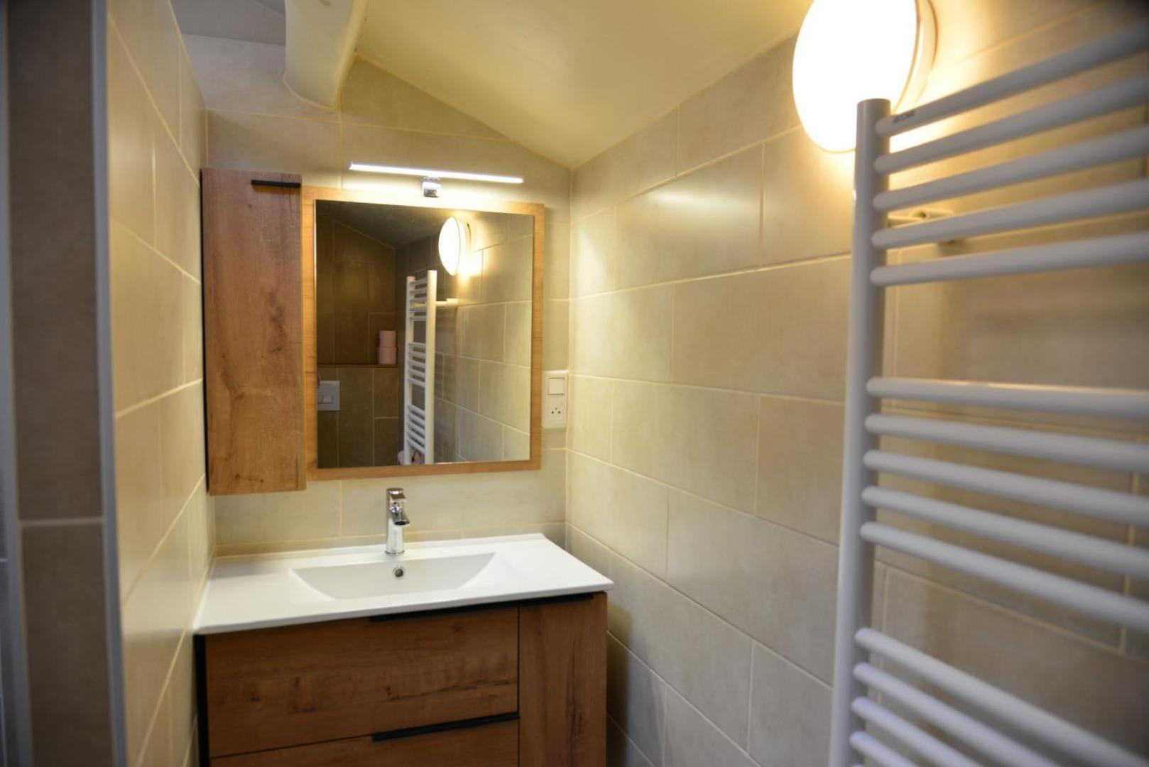 Au Grand Bonheur Bed & Breakfast Besseges Bagian luar foto